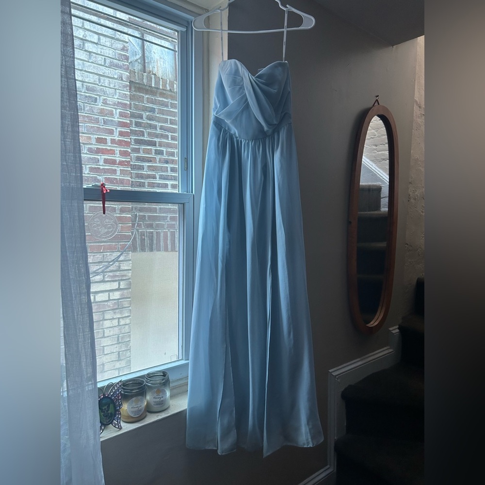 Robin egg blue bridesmaid/prom dress. Beautiful flowy sweetheart neckline gown.